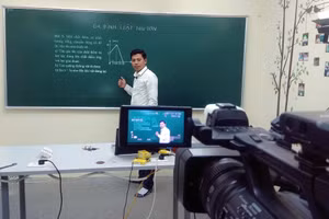 Trường vùng khó cần hỗ trợ các điều kiện để dạy học trực tuyến. Ảnh: ITN