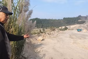 Hoạt động khai thác than gây ô nhiễm môi trường ảnh hưởng tới người dân.