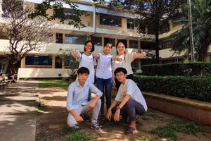 Nhóm sinh viên Trường Đại học Sư phạm Kỹ thuật TPHCM.