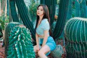 Hot girl Trung Quốc với 10 triệu follow lộ nhan sắc đen sạm, mũm mĩm