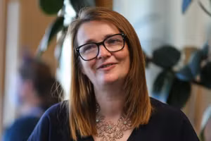 Kirsty Williams, Bộ trưởng Giáo dục xứ Wales.