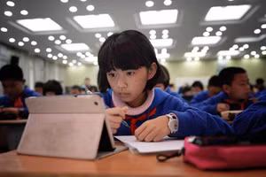 Học sinh tham gia lớp học trực tuyến tại tỉnh Hồ Nam, Trung Quốc.