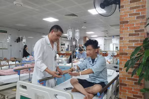 Ảnh minh họa bệnh nhân nhập viện do ngộ độc thuốc lá điện tử