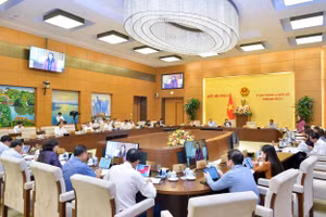 Toàn cảnh Phiên họp thứ 27 của Ủy ban Thường vụ Quốc hội. 