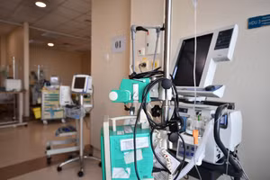 7000 hồ sơ cấp phép trang thiết bị y tế tồn đọng, Bộ Y tế nói gì?