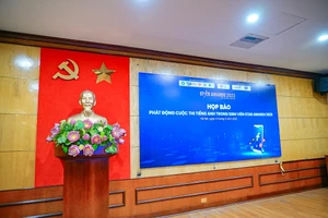 Qua 11 năm tổ chức, cuộc thi Tiếng Anh trong sinh viên Star Awards là sân chơi trao đổi học tập ngoại ngữ giữa đoàn viên, sinh viên các trường Đại học, Cao đẳng.