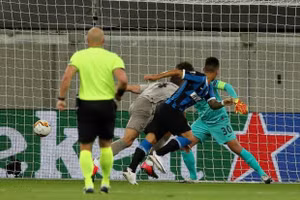 Martinez đã mở tỷ số cho Inter Milan ở phút 18 