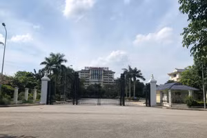 Trường ĐH Kinh doanh và Công nghệ Hà Nội, cơ sở tại phường Đình Bảng, Thị xã Từ Sơn, Bắc Ninh.