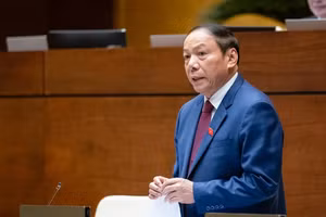 Bộ trưởng Bộ Văn hoá, Thể thao và Du lịch Nguyễn Văn Hùng.