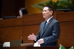 Bộ trưởng Tài chính Hồ Đức Phớc. 