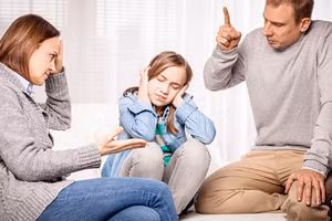 4 cách giúp cha mẹ thân thiết với con gái tuổi teen