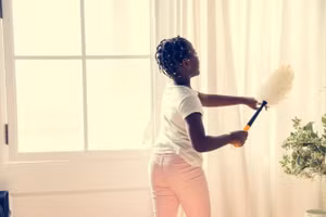 Bỏ túi mẹo giặt rèm cửa sạch như mới tại nhà