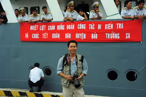 Báo chí - nhịp cầu nối những đảo xa