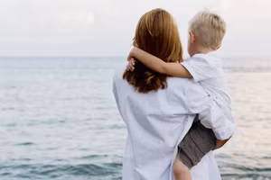 Con ở riêng nhưng không muốn gặp bố mẹ, tôi phải làm sao?