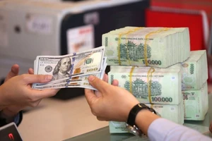 NHNN đã bán khoảng 500 -700 triệu USD để "hạ nhiệt" tỷ giá. 