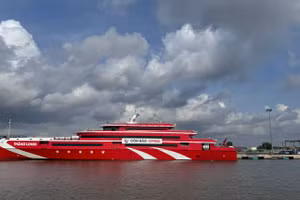 Tổ chức xe khách trung chuyển hành khách đi tàu cao tốc TPHCM - Côn Đảo