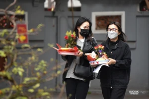 Giới trẻ Hà Thành đi cầu duyên trong ngày Valentine