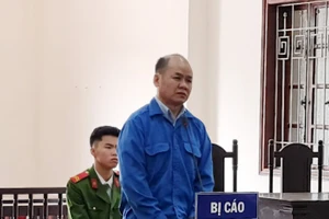 Bị cáo Dênh tại phiên toà.