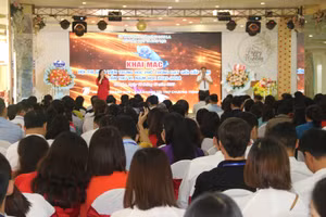 Hơn 100 giáo viên tham gia Hội thi dạy giỏi THPT cấp tỉnh lần thứ XI.