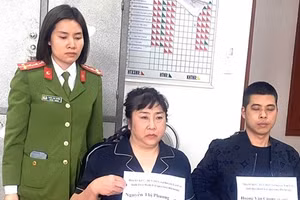 Đối tượng Phương và Cương tại cơ quan Công an.