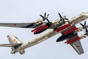 9 chiếc Tu-95MS đồng loạt phóng siêu tên lửa Kh-101 vào Ukraine