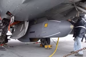 MALD AMD-160B và AGM-88 HARM sẽ mở đường cho Storm Shadow tấn công thành công