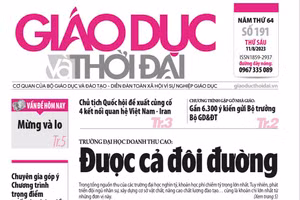Tin tức báo in 11/8: Gần 30 nghìn giáo viên Hà Nội mòn mỏi chờ thăng hạng