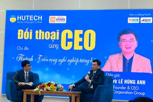 Shark Lê Hùng Anh chia sẻ kinh nghiệm khởi nghiệp với sinh viên HUTECH.