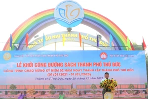 Ông Nguyễn Kỳ Phùng, Phó Chủ tịch UBND TP Thủ Đức phát biểu tại lễ khởi công đường Sách.