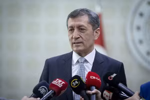 Bộ trưởng GD Thổ Nhĩ Kỳ Ziya Selcuk.