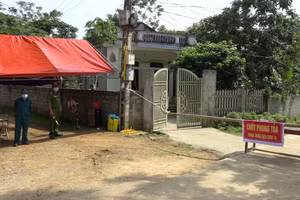 Chốt phong tỏa để ngăn chặn dịch Covid-19 lây lan ở xã Minh Sơn, huyện Ngọc Lặc, tỉnh Thanh Hóa.