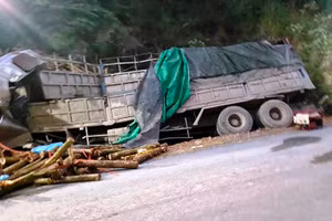 Hiện trường vụ tai nạn giao thông khiến 7 người tử vong.