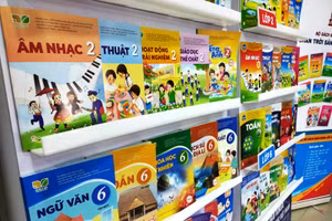 Sách giáo khoa phục vụ Chương trình giáo dục phổ thông mới 2018. Ảnh minh họa.