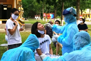 Lấy mẫu xét nghiệm Virus SARS-CoV-2 . Ảnh minh họa.