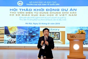 GS.TS Trần Thọ Đạt, hiệu trưởng Trường ĐH KTQD phát biểu tại Hội thảo