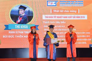 Trường ĐH Sư phạm TPHCM trao bằng tốt nghiệp cho SV. Ảnh tư liệu 