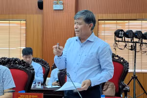  Ông Nguyễn Văn Hiếu - Giám đốc Sở GD&ĐT TPHCM, Cụm trưởng Cụm thi đua số 1 phát biểu.