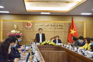 Thứ trưởng Nguyễn Hữu Độ chủ trì Hội nghị. 