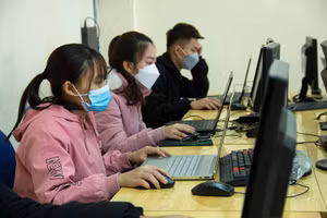 Sinh viên Trường Cao đẳng nghề Công nghệ cao Hà Nội.