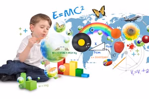 Trẻ có thể tiếp thu tri thức ngay từ trong gia đình.