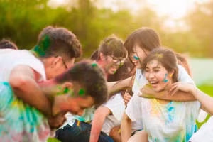 Trẻ cần học cách phân biệt để chọn bạn và duy trì tình bạn tốt đẹp. Ảnh minh họa.