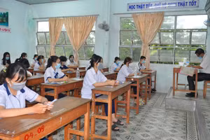 Ngành Giáo dục tỉnh Cà Mau kiên trì vận động học sinh sớm trở lại lớp. 