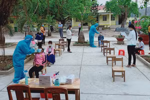 Tăng ca nhiễm Covid-19 trong trường học, các địa phương khẩn trương ứng phó. 