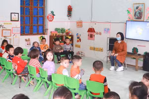 Nhiều giáo viên mầm non hợp đồng theo Nghị định 06 vốn từ bậc THCS hoặc tiểu học chuyển xuống.