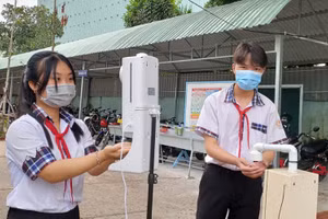 Khuyến khích học sinh thực hiện 5K tại trường học. Tuy nhiên, không bắt buộc đeo khẩu trang trong lớp với trẻ mầm non.