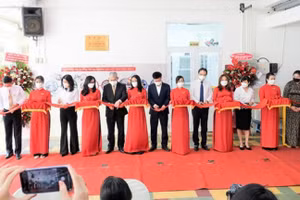 Lễ khánh thành “Bếp ăn mẫu bán trú” thứ 3 tại Trường Tiểu học Phan Đình Phùng, Quận 3, TPHCM, ngày 14/3/2022. 