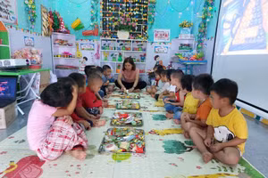 Cô Văn Thị Nết (Trường Mầm non xã Nghĩa Thuận) bước sang năm thứ 16 gắn bó với giáo dục vùng cao Quản Bạ, Hà Giang. Ảnh: NVCC