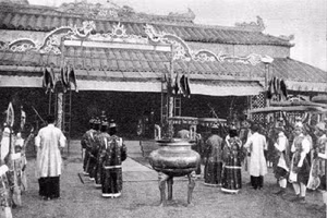 Cảnh lễ hội thời phong kiến được các vua chúa tổ chức trong cung. Ảnh tư liệu.