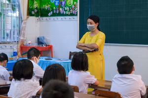 Các trường tiểu học tận dụng thời gian học trực tiếp để bù đắp kiến thức cho học sinh lớp 1.