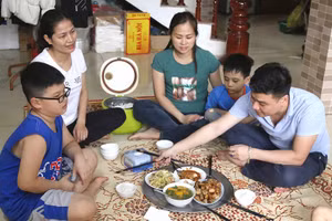 Gia đình anh Hiệp đang ở tạm nhà anh trai tại phường Bến Thủy, thành phố Vinh.